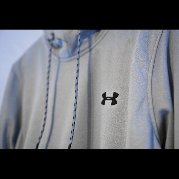 Under Armour Hoodie - Picture 9 of 9